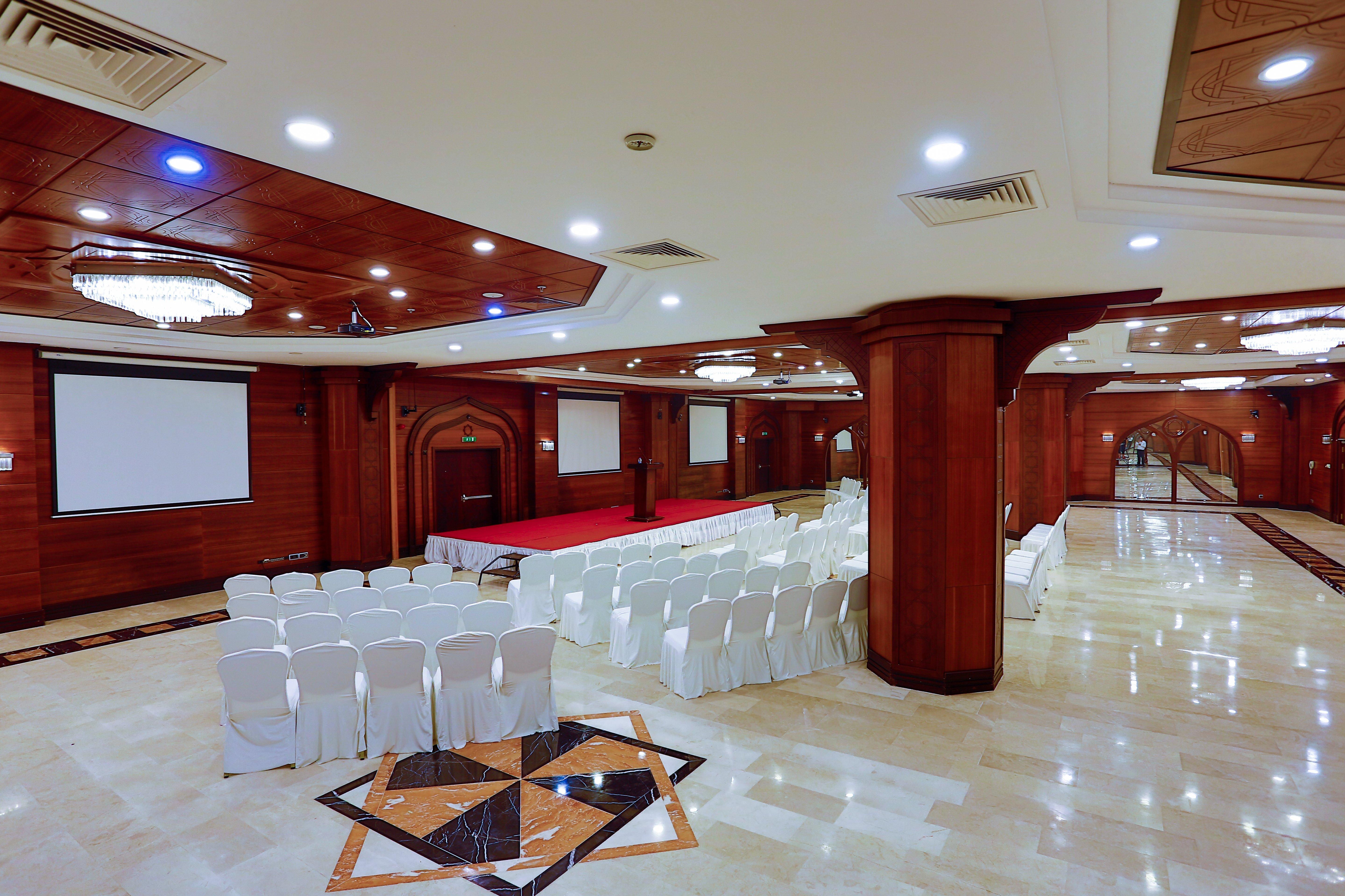 Crowne Plaza By Ihg Otel