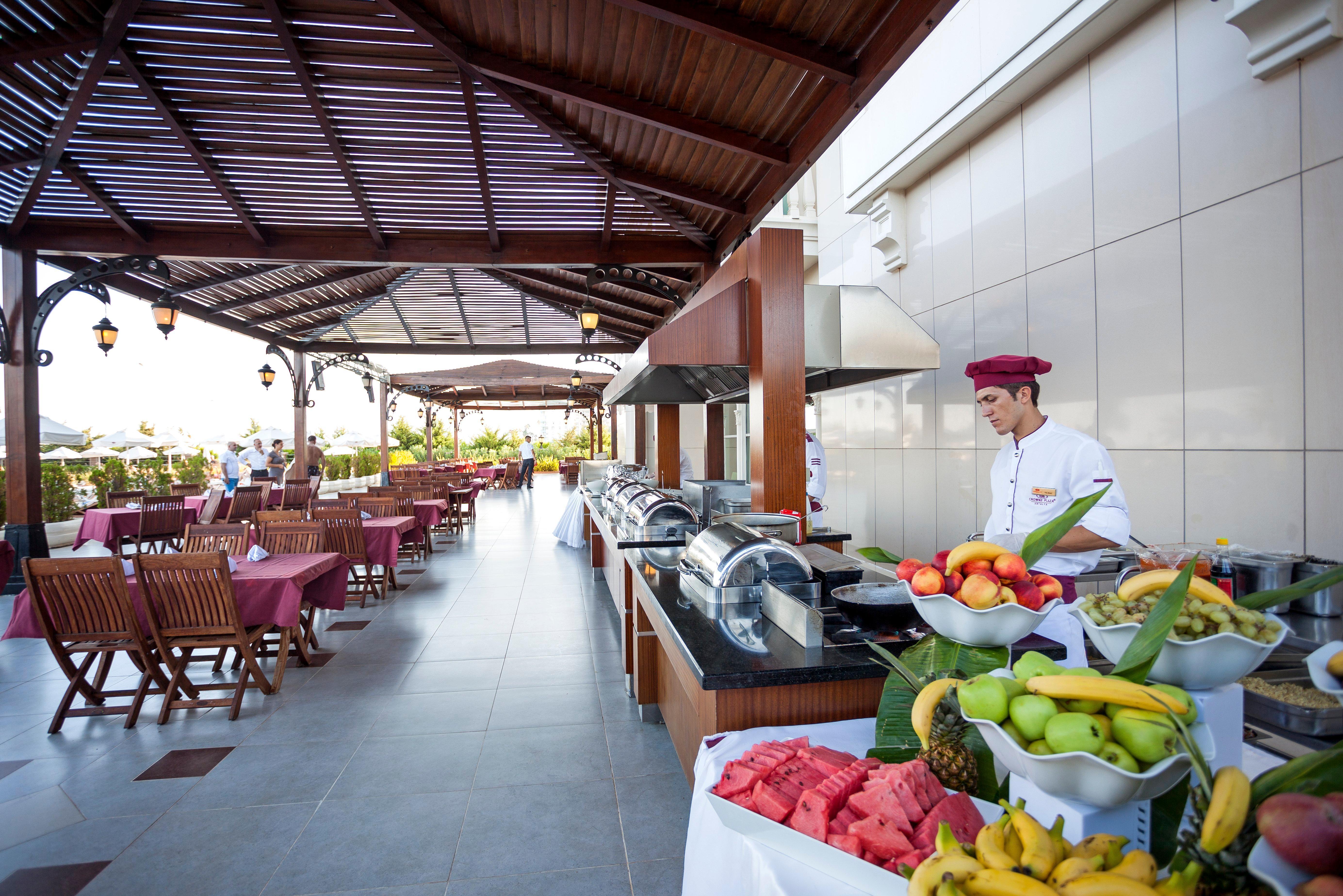 Crowne Plaza By Ihg Otel