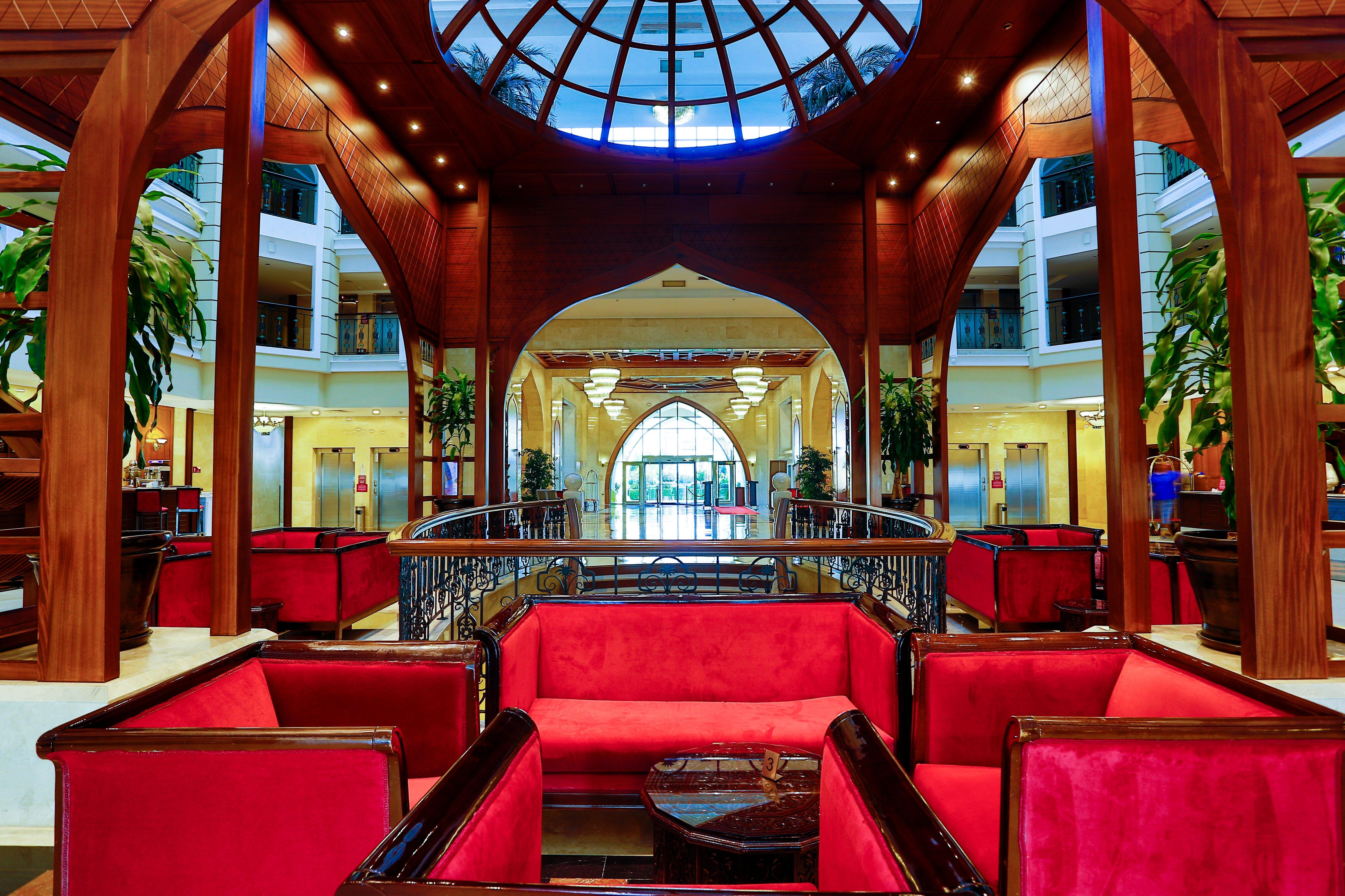 Crowne Plaza By Ihg Otel 5*